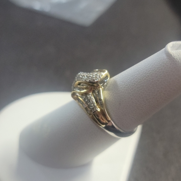 R267  Natural White Diamond Cocktail Ring - Picture 3 of 12